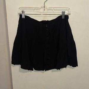 Black Skirt!